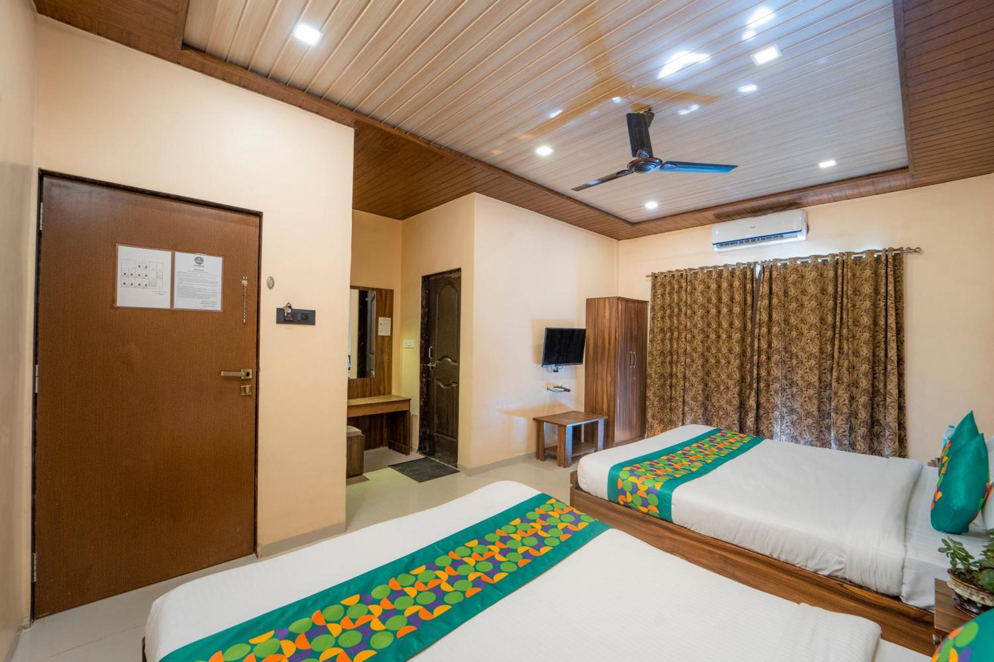 Treebo Iceberg Otel Mahābaleshwar Dış mekan fotoğraf