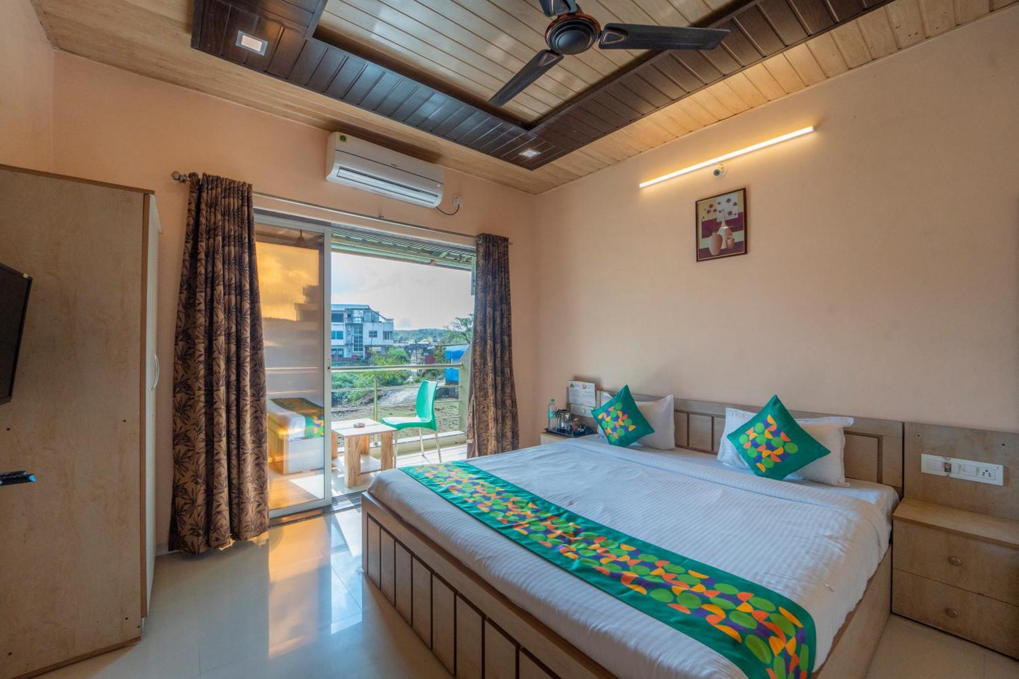 Treebo Iceberg Otel Mahābaleshwar Dış mekan fotoğraf