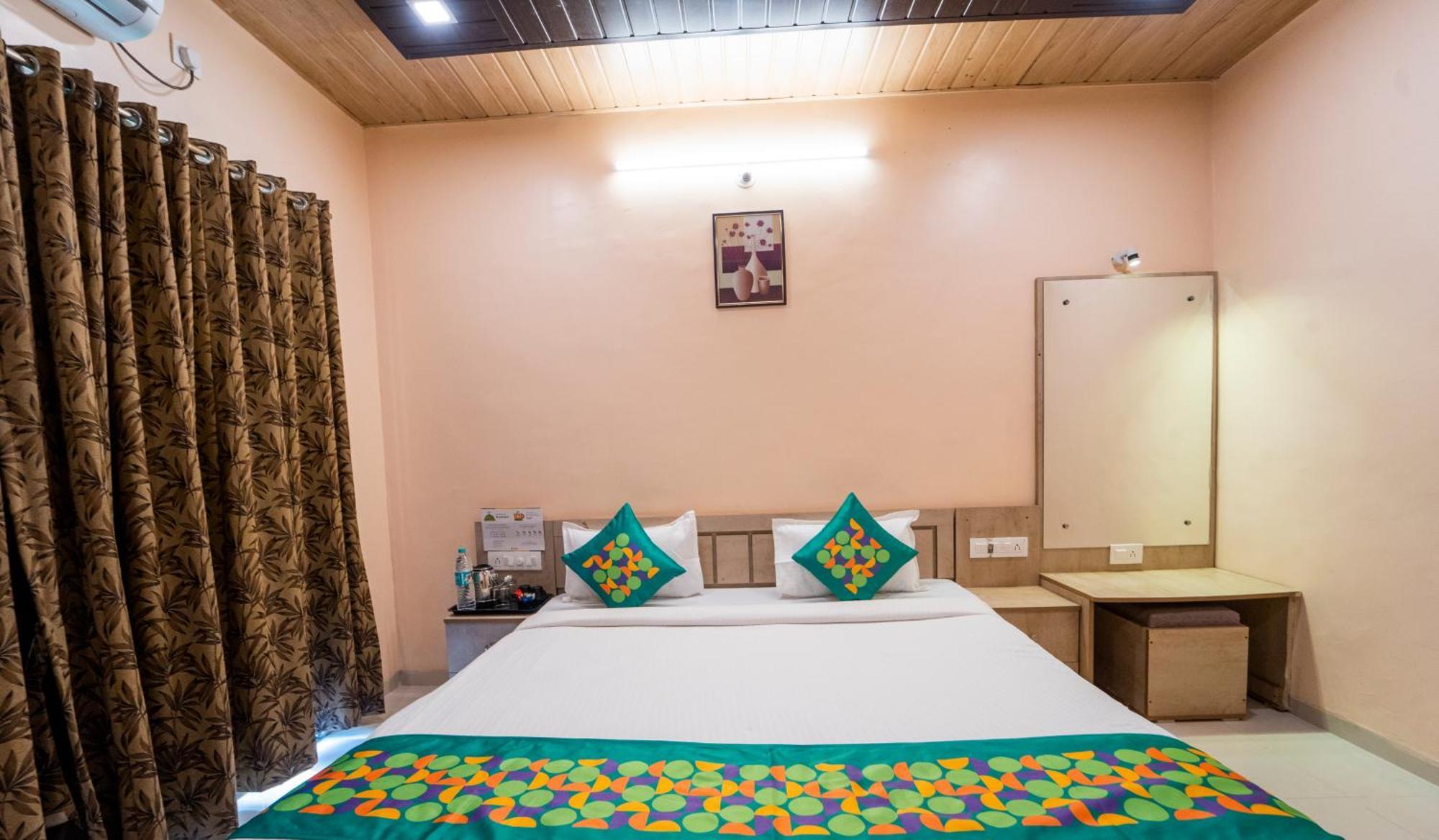 Treebo Iceberg Otel Mahābaleshwar Dış mekan fotoğraf
